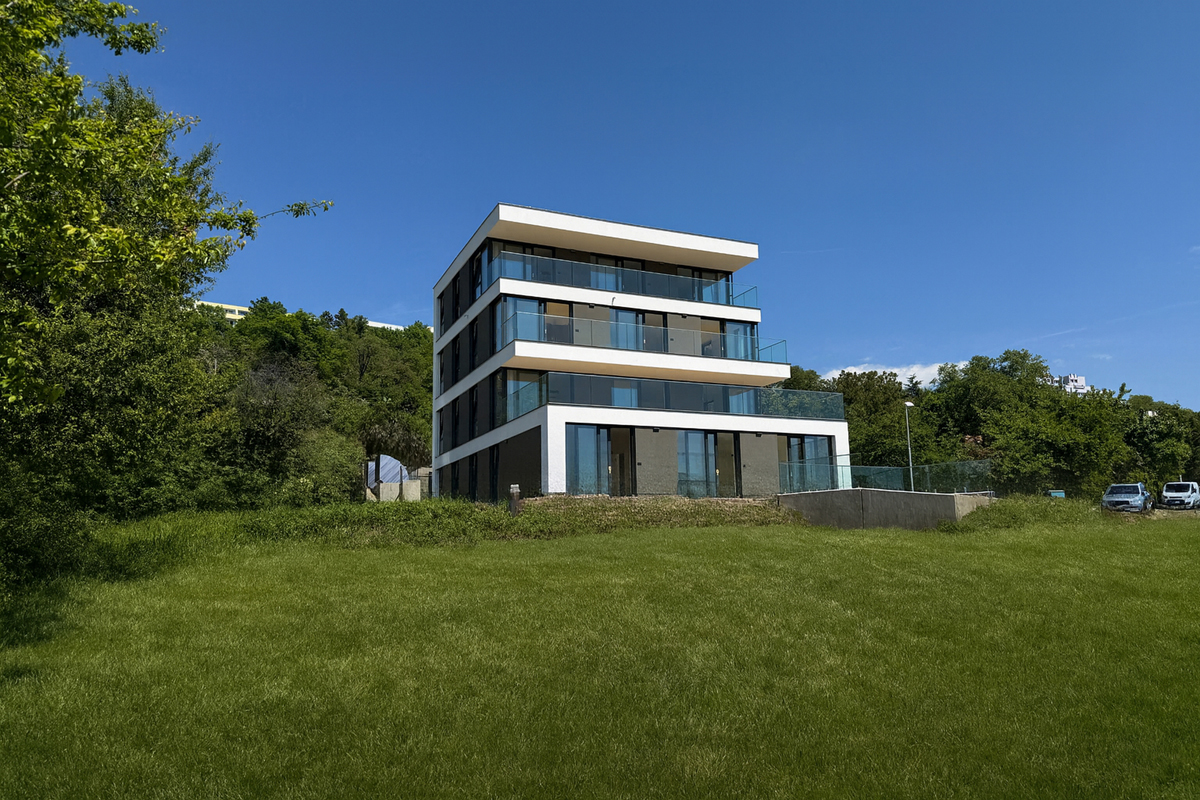 Stacks Image 541240